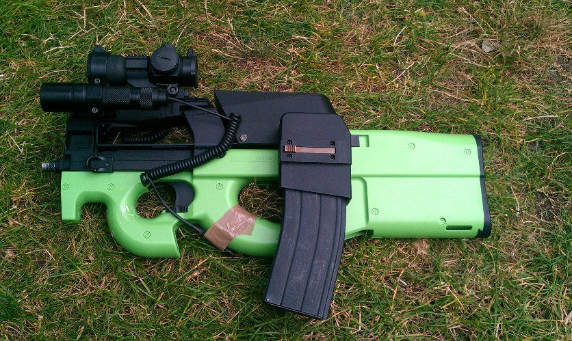 ACM ks P90 with boxmag m4 mag converter laser flashlight torch and aimpoint comp m3 red blue green red dot